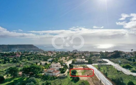 Plot in Luz with approved project for Villa with pool.