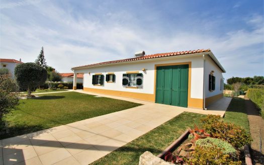 EXCLUSIVE  AND IMMACULATE THREE BEDROOM VILLA, ALJEZUR