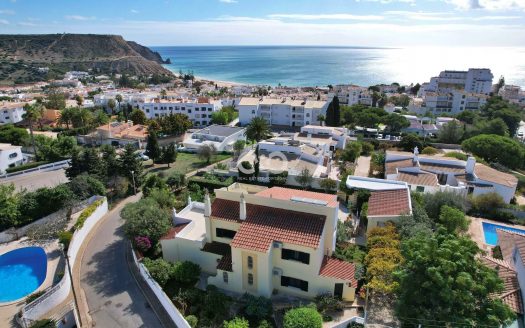 Villa with pool and sea views, 500metres from the beach