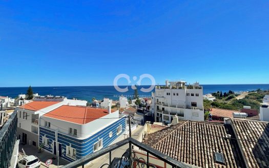 EXCELLENT SEA VIEWS AND PROXIMITY TO BEACH – 2 BED APARTMENT -LUZ