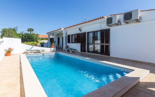 Three bedroomed villa in Almancil