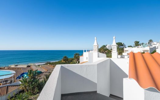 Seafront townhouse in Vale do Lobo