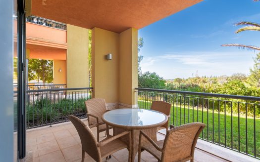 Charming 2 Bedroom Apartment with Golf Course Views in Victoria Residences, Vilamoura