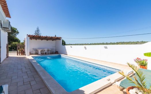 Three bedroomed villa in Almancil