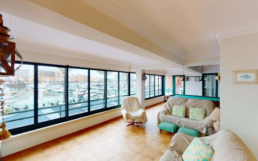 Three Bedroom Apartment with views over Vilamoura Marina