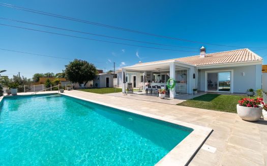 Renovated Charming 3-Bedroom Villa Near Vilamoura