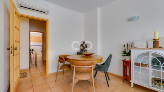 APARTAMENTO NO ÚLTIMO ANDAR CENTRAL LAGOS