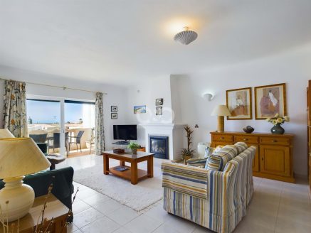 Spacious 2 bedroom apartment in Luz with sea view