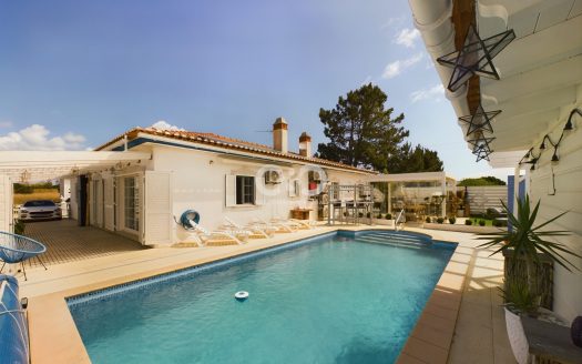 BELLE VILLA INDIVIDUELLE AVEC PISCINE