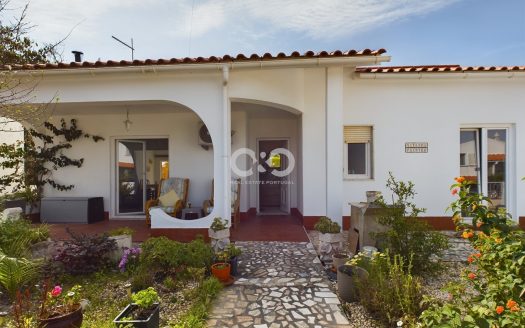 Villa T2 + 1 à Vales, Aljezur