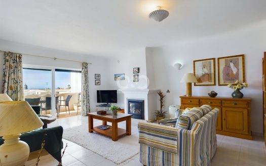 Spacious 2 bedroom apartment in Luz with sea view