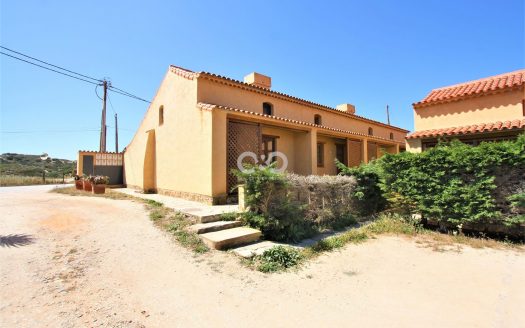 RARE BEACH HOUSE IN CARRAPATEIRA