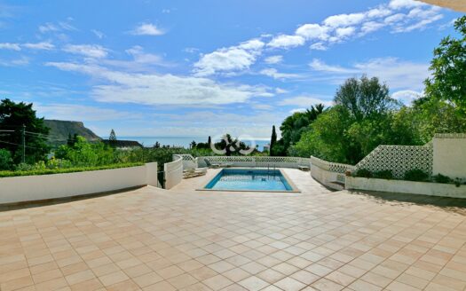 Exceptionally Unique  property with sea views  plus Contemporary 130m2 Annex