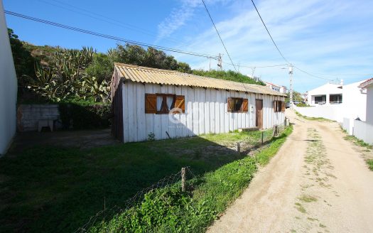 PROPRIEDADE ÚNICA NA PRAIA DE MONTE CLÉRIGO PARA RENOVAÇÃO