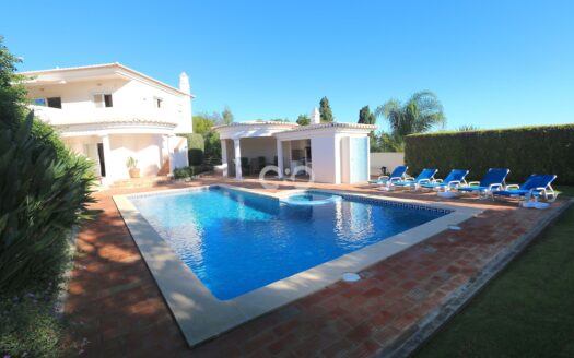 LUXURY VILLA IN A SOUGHT AFTER AREA OF PRAIA DA LUZ