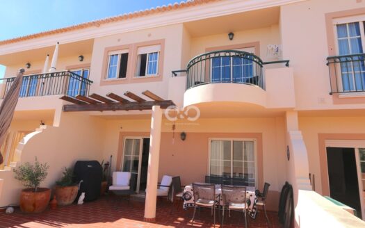 Townhouse with garage and pool – Praia da Luz Centre