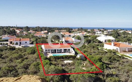 LOVELY THREE BEDROOM VILLA WITH POOL, VALE DA TELHA