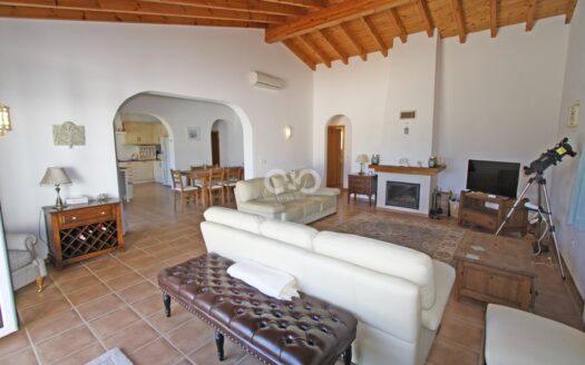 LOVELY THREE BEDROOM VILLA WITH POOL, VALE DA TELHA