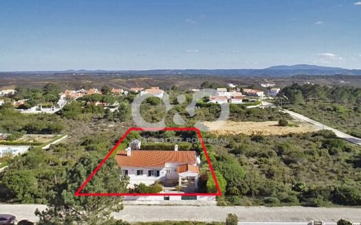 LOVELY THREE BEDROOM VILLA WITH POOL, VALE DA TELHA