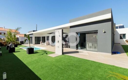 Contemporary Villa in Sagres