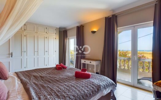 Moradia M5+2 Frente Mar