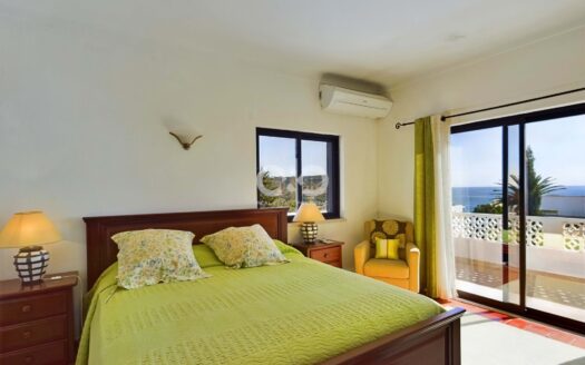 Moradia com 5 quartos a 500m da praia