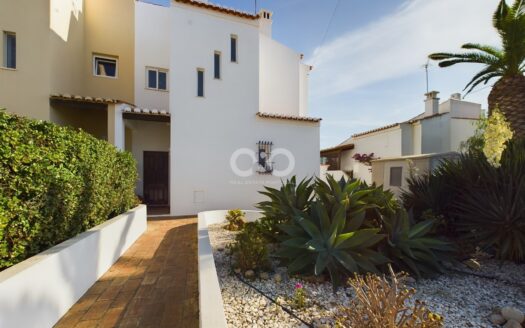 Moradia M2 com Piscina em Lagos