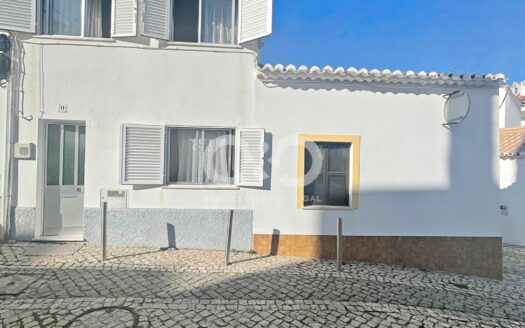Original  Lagos  Townhouse  in the Historical centre