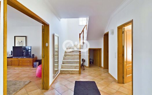 Moradia  M3+1 Unifamiliar perto do Porto de Mós