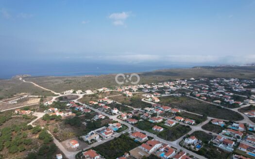 BEAUTIFUL 4 BEDROOM VILLA WITH POOL IN VALE DA TELHA