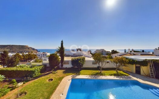 Moradia com 5 quartos a 500m da praia