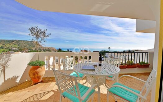 2 BEDROOM APARTMENT WITH SEA VIEW AND PRIVATE PARKING SPACE