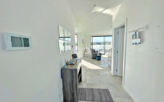 Moradia M2+1 com piscina e vista desafogada para o campo