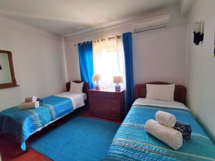 Moradia com 5 quartos a 500m da praia