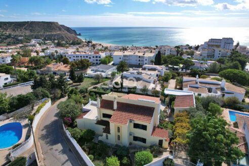 Moradia com 5 quartos a 500m da praia