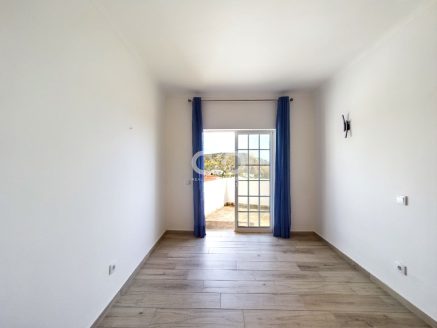 APARTAMENTO – VISTAS ESPETACULARES DE AMBOS OS TERRAÇOS