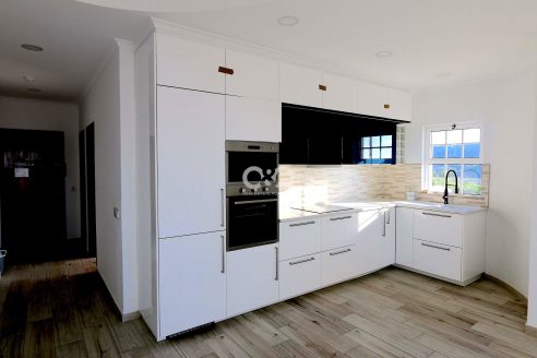 APARTMENT-SPECTACULAR VIEWS FROM BOTH TERRACES