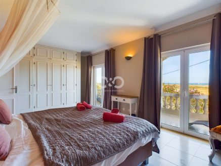 Moradia M5+2 Frente Mar