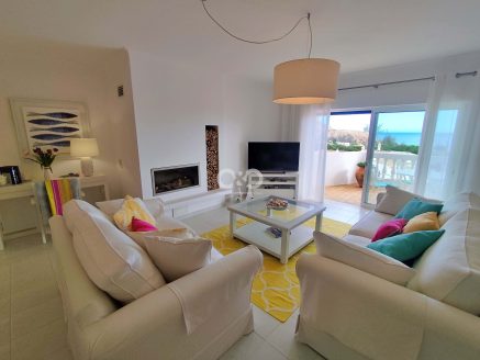 2 BEDROOM APARTMENT WITH SEA VIEW AND PRIVATE PARKING SPACE
