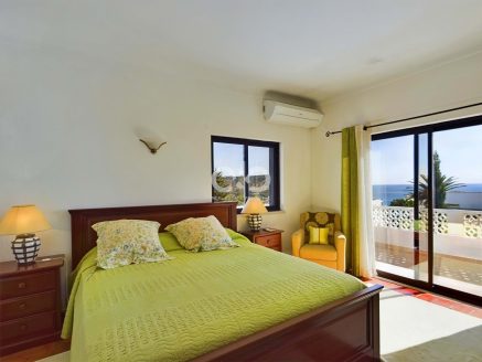 Moradia com 5 quartos a 500m da praia
