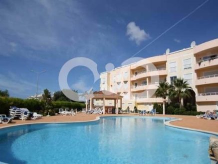Exceptional apartment in a private condominium / stunning views / close proximity to all the Amenities