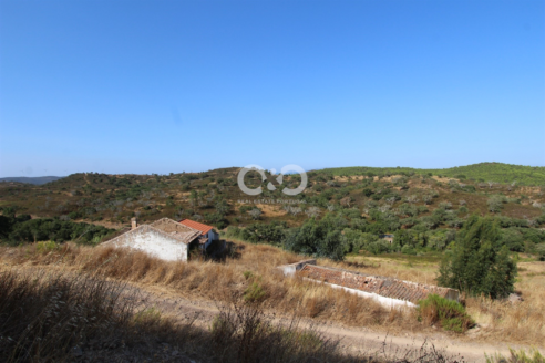 Large countryside plot consisting of 217 Hectares(538 acres) and  urban land of 4835m2