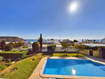 Moradia com 5 quartos a 500m da praia