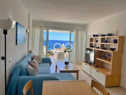 STUNNING VIEWS FROM THIS 2 BED APARTMENT -LUZ