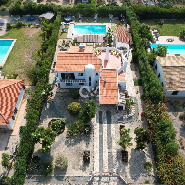 BEAUTIFUL 4 BEDROOM VILLA WITH POOL IN VALE DA TELHA