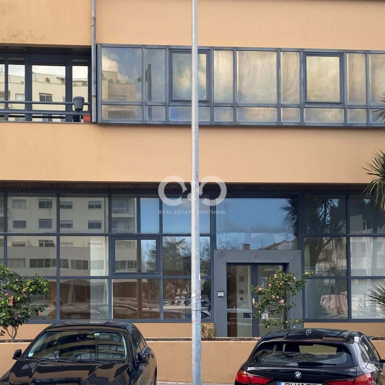 Shop Metro Combatentes