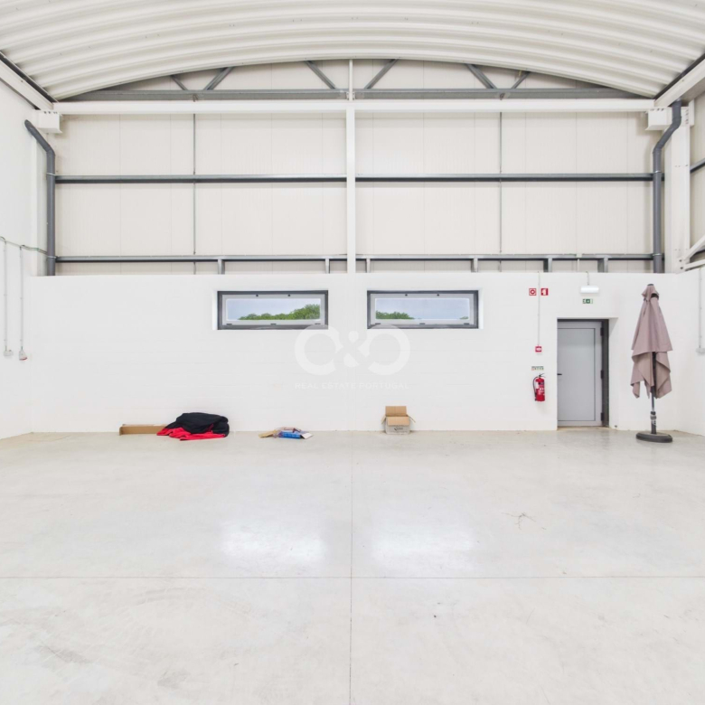 COMMERCIAL WAREHOUSE – FOR RENTAL